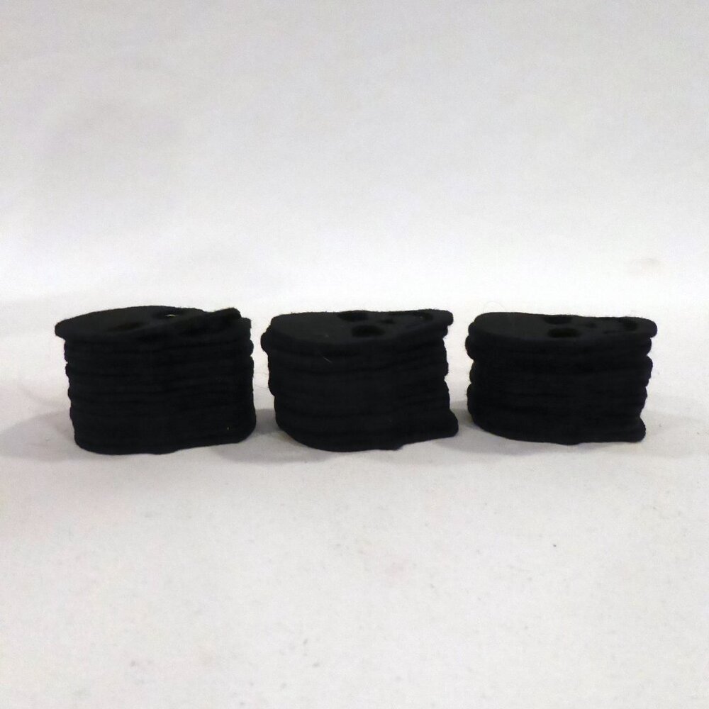 NEW 2.5” BLACK SKULL DIE CUT FELT HALLOWEEN SKULL CRAFT FABRIC LOT OF 45 - Picture 3 of 3